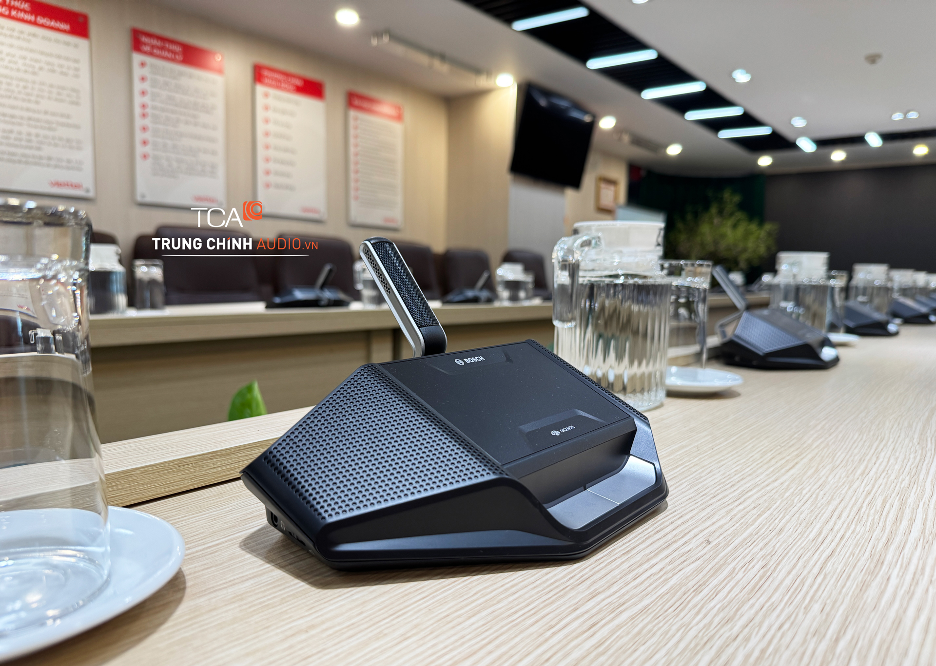  hệ thống hội thảo có dây Bosch DICENTIS (DCNM-D)