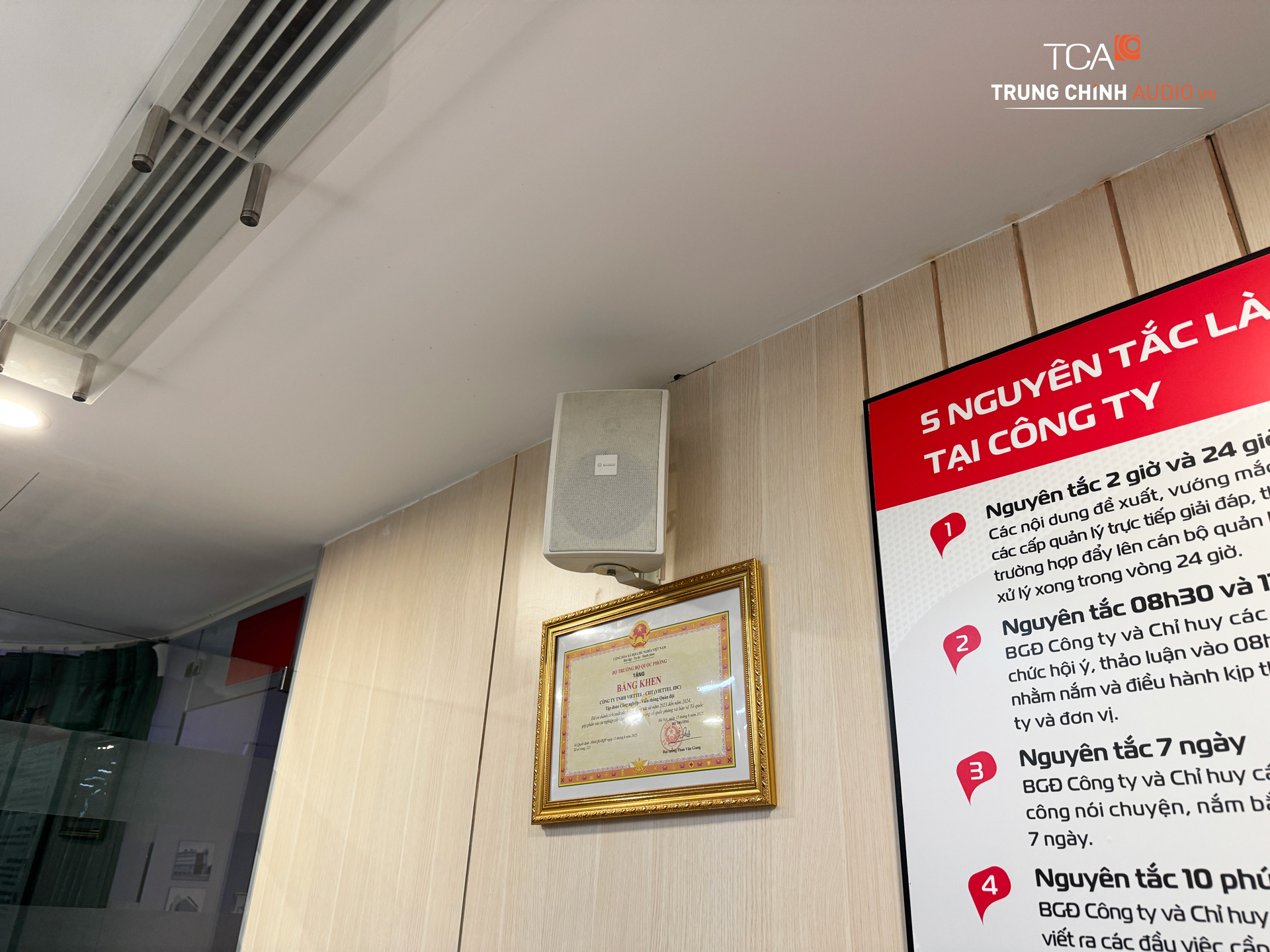 loa hộp treo tường Bosch LB2-UC15-L1